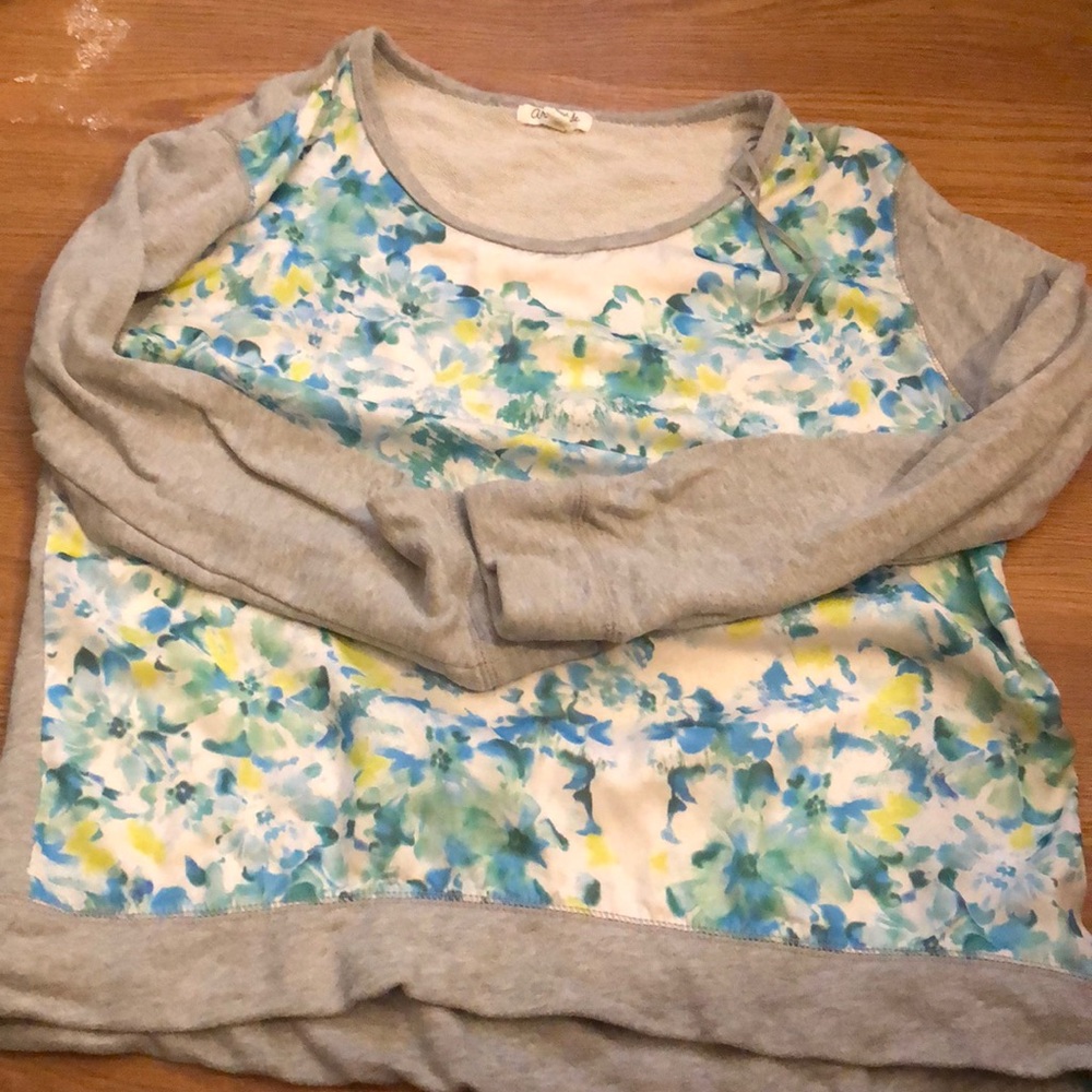 Flowery sweater